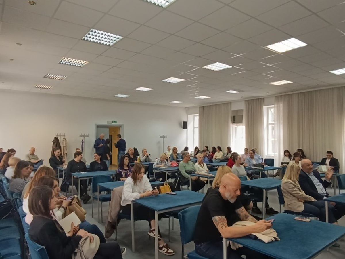 okrugli-stol-udomiteljstvo-1