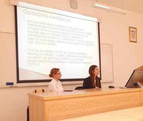 Predavanje „Postupci obiteljske medijacije u praksi Obiteljskog centra, Područne službe Splitsko-dalmatinske i besplatna pravna pomoć“