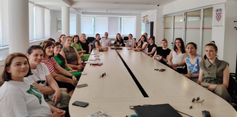 Održano predavanje “Utjecaj dinamika privrženosti odraslih na izgradnju i održanje odnosa“ za stručnjake iz sustava socijalne skrbi