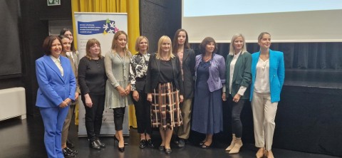 ODRŽANA ZAVRŠNA KONFERENCIJA PROJEKTA
„JAČANJE I UDRUŽIVANJE KAPACITETA OBITELJSKIH CENTARA
ŠIRENJEM IZVANINSTITUCIONALNIH SOCIJALNIH USLUGA“